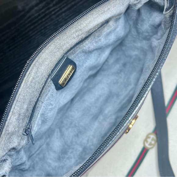 GUCCI GG Monogram Supreme Ophidia Web Bag
Crossbody Purse - Picture 8 of 9